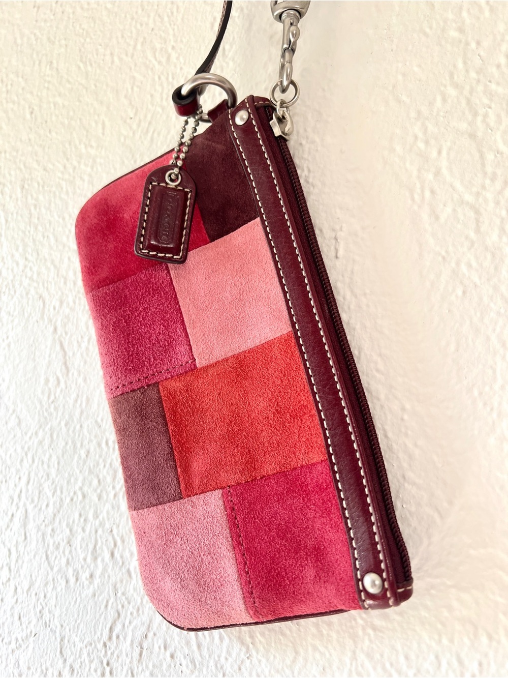 COACH Hampton patchwork wristlet wallet purse suede berry red and pink - Picture 4 of 9
